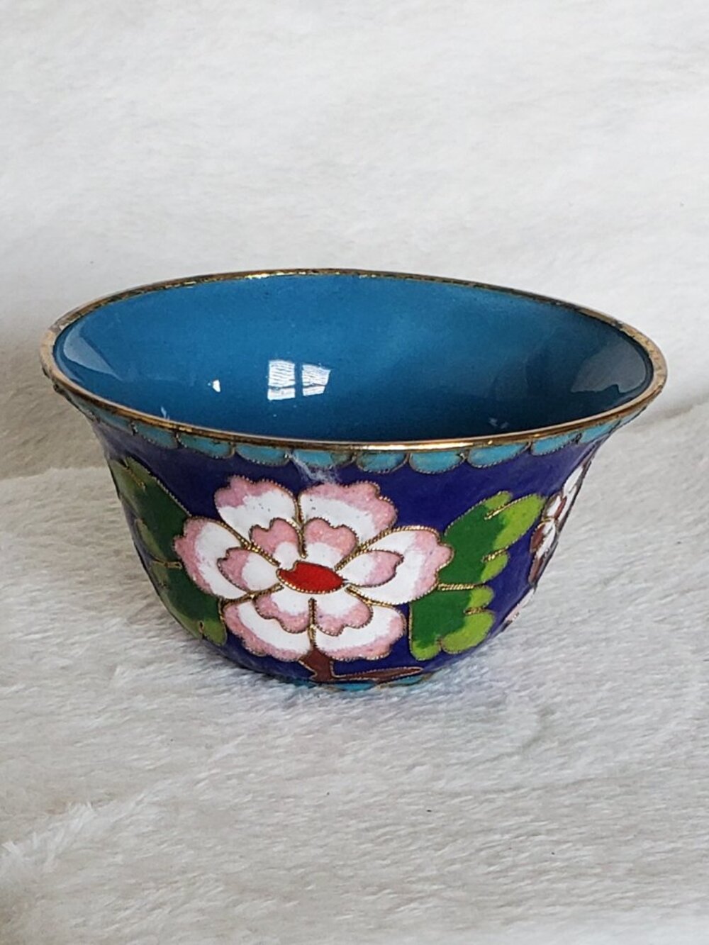 Enamel Decorated Chinese small serving or trinket bowl Beautiful inlay design!